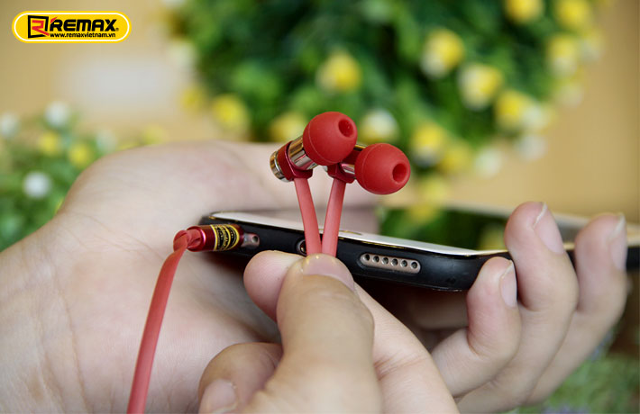 5 nguyên tắc sử dụng tai nghe bảo vệ an toàn đôi tai của bạn 7